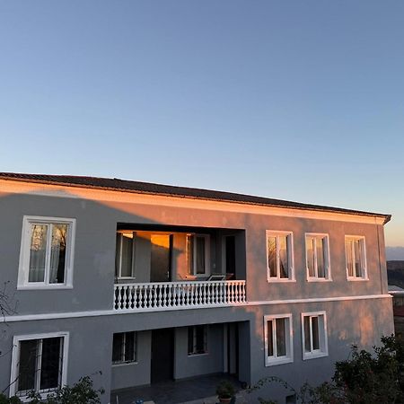 Guest House T&N Kutaisi Esterno foto