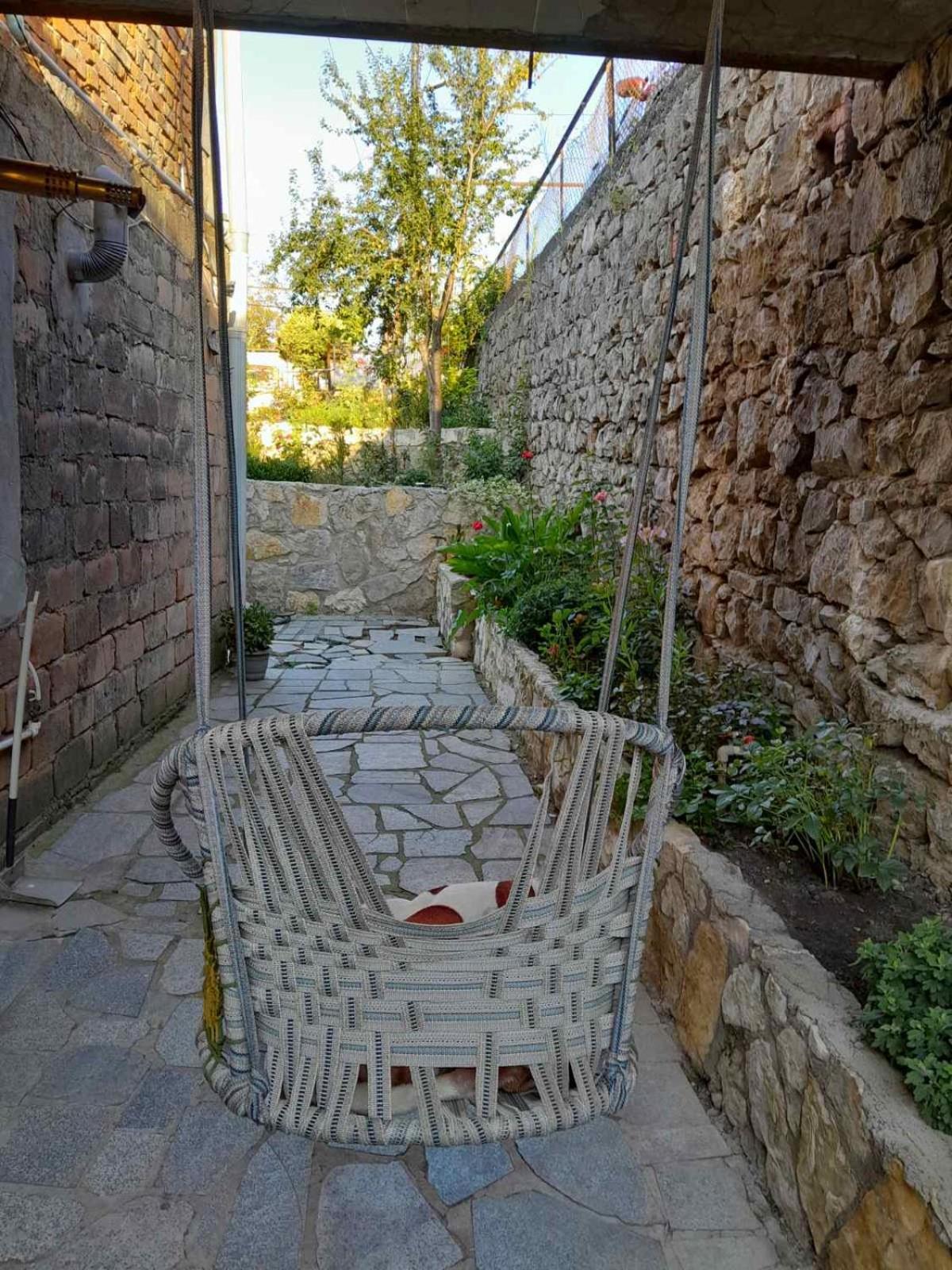Guest House T&N Kutaisi Esterno foto
